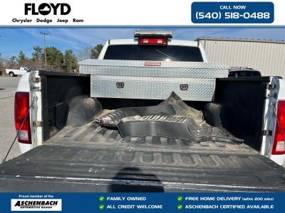 2023 RAM 1500 Classic Tradesman Crew Cab 4x4 5'7' Box