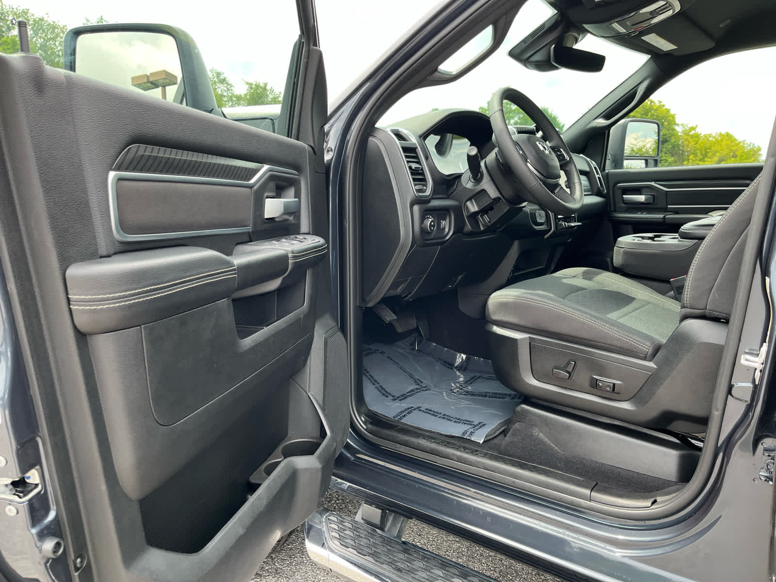 2026 RAM 2500 Big Horn Crew Cab 4x4 6'4' Box
