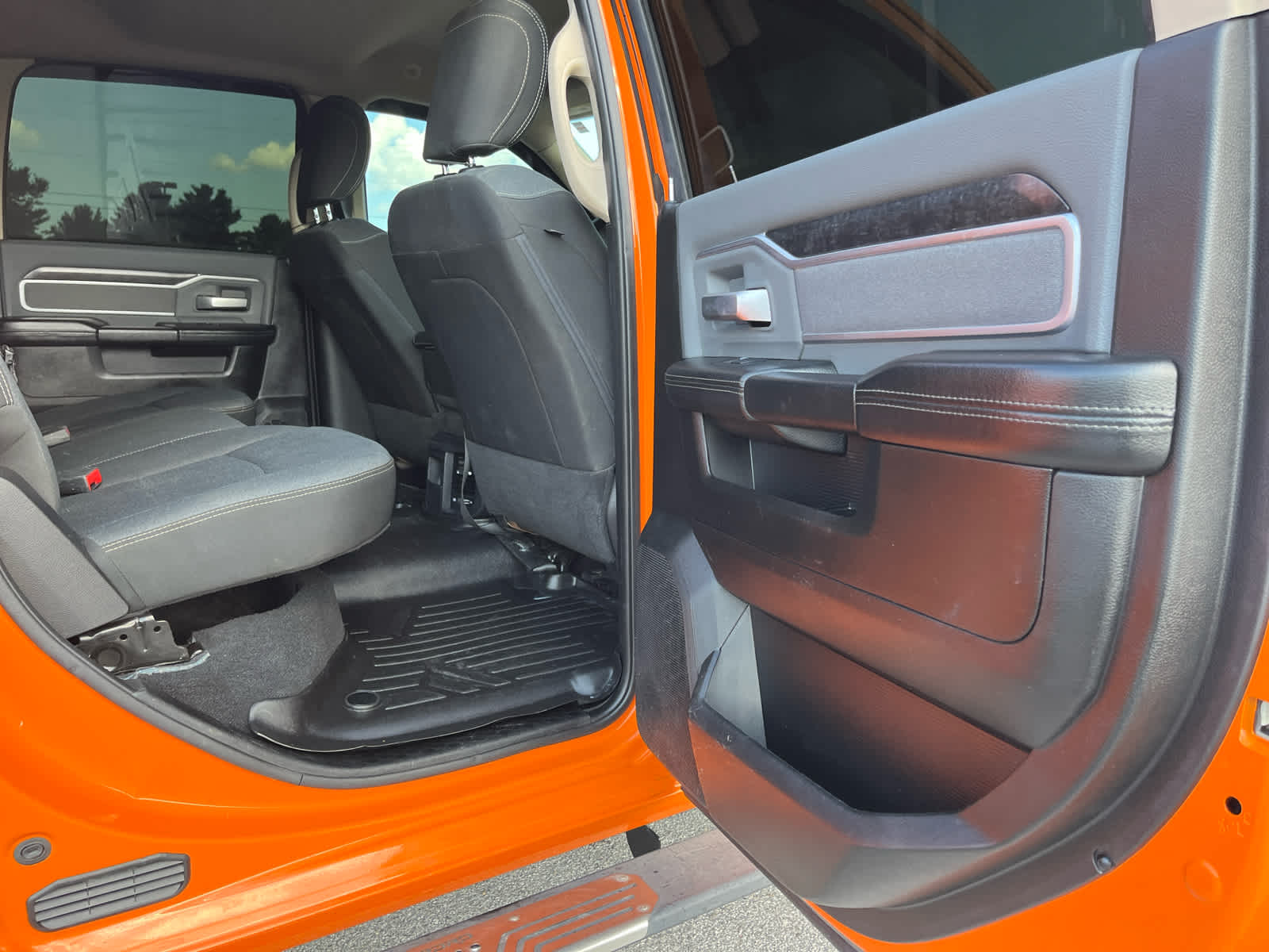 2019 RAM 2500 Big Horn Crew Cab 4x4 6'4' Box
