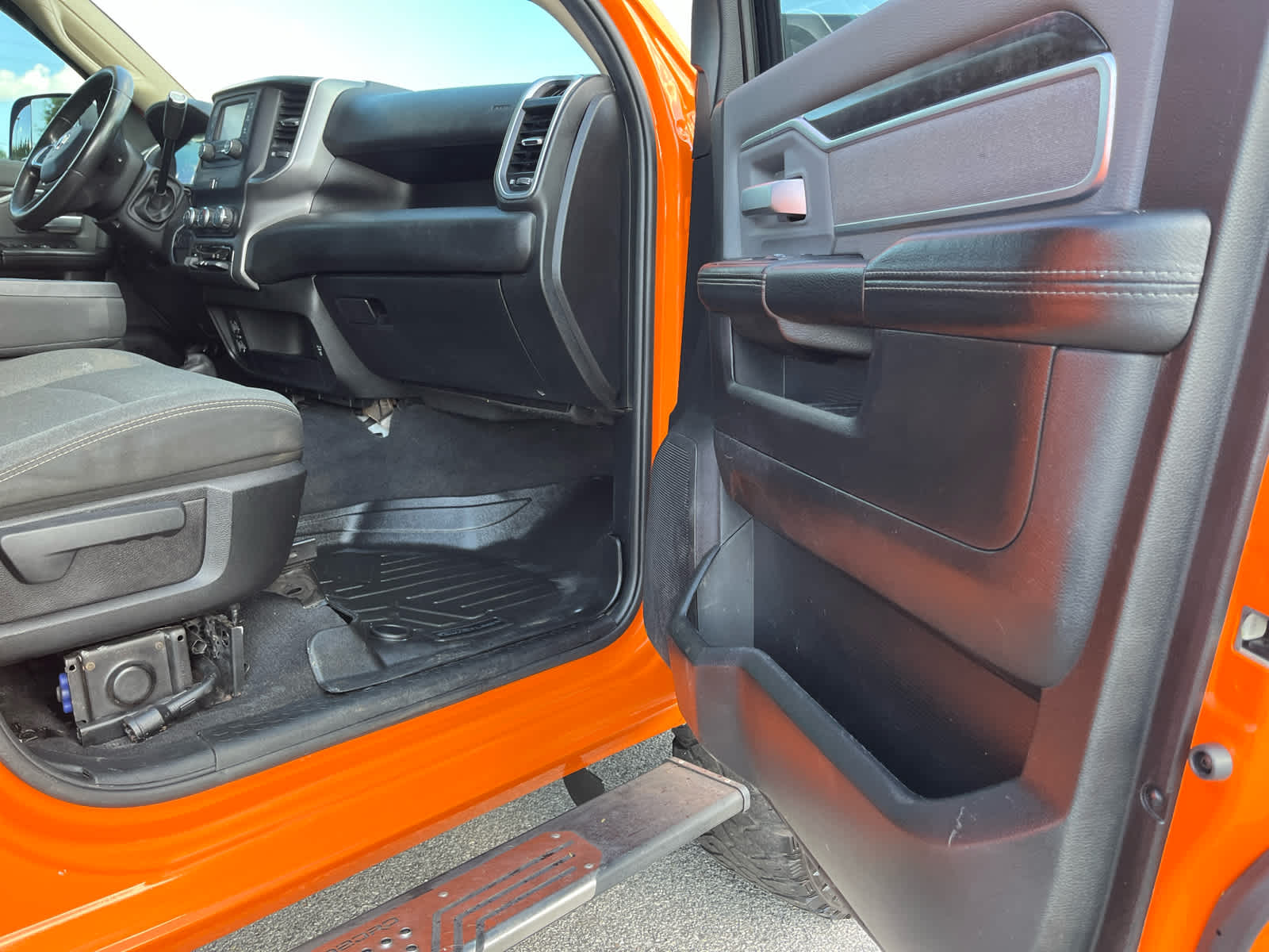 2019 RAM 2500 Big Horn Crew Cab 4x4 6'4' Box