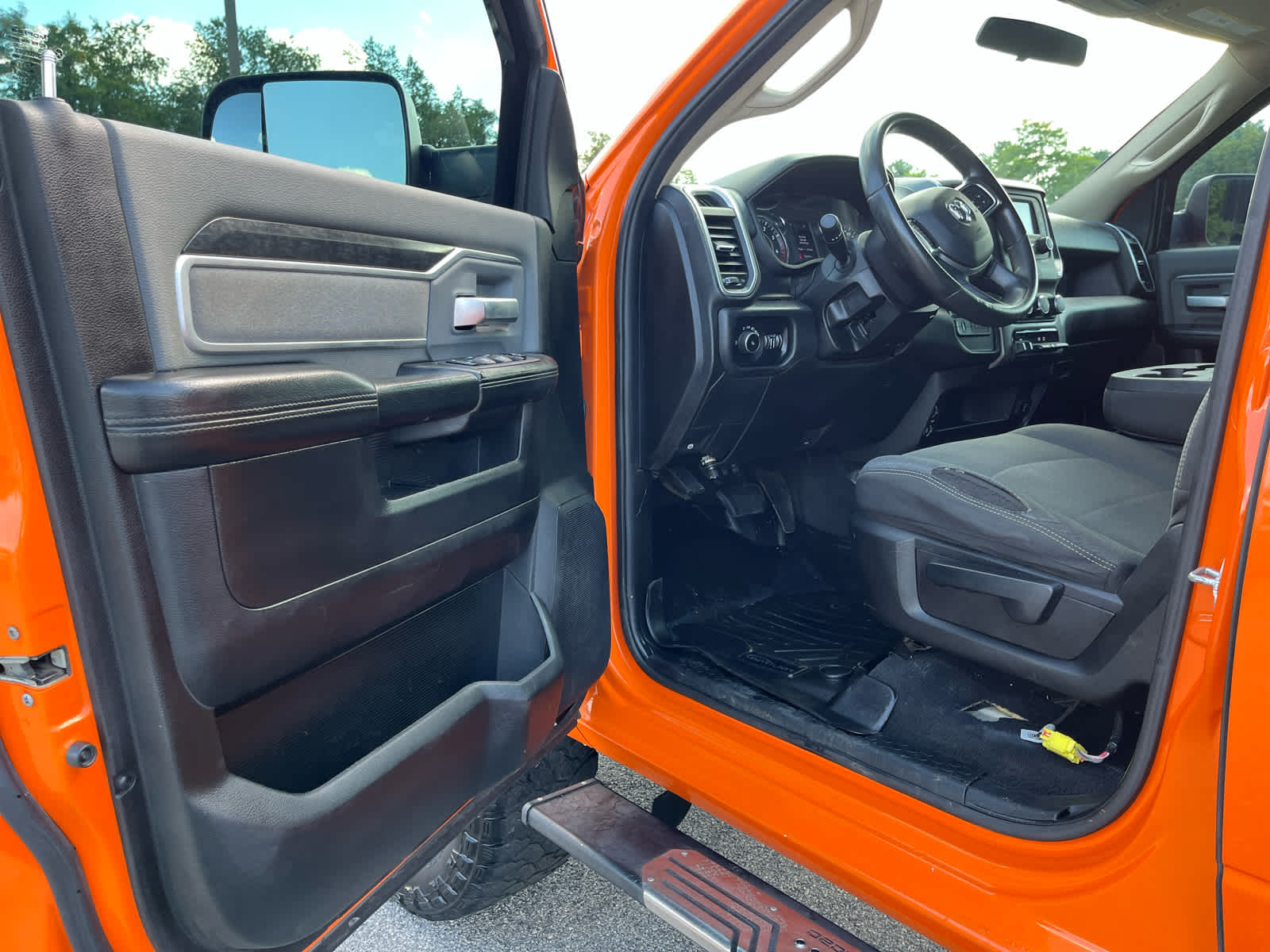 2019 RAM 2500 Big Horn Crew Cab 4x4 6'4' Box
