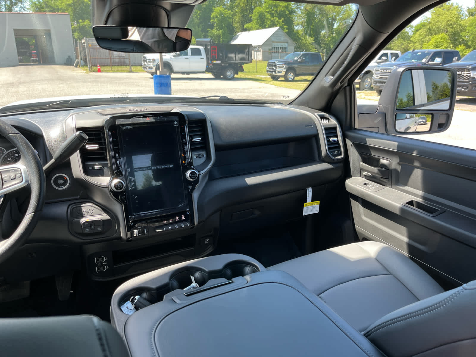 2026 RAM Ram 2500 RAM 2500 TRADESMAN CREW CAB 4X4 8' BOX