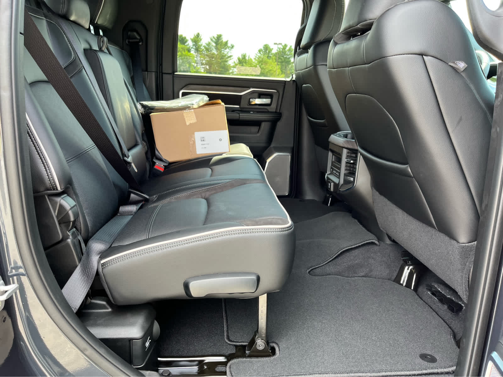 2026 RAM Ram 2500 RAM 2500 LARAMIE MEGA CAB 4X4 6'4' BOX