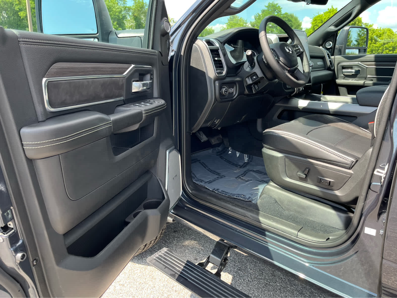 2026 RAM Ram 2500 RAM 2500 LARAMIE MEGA CAB 4X4 6'4' BOX