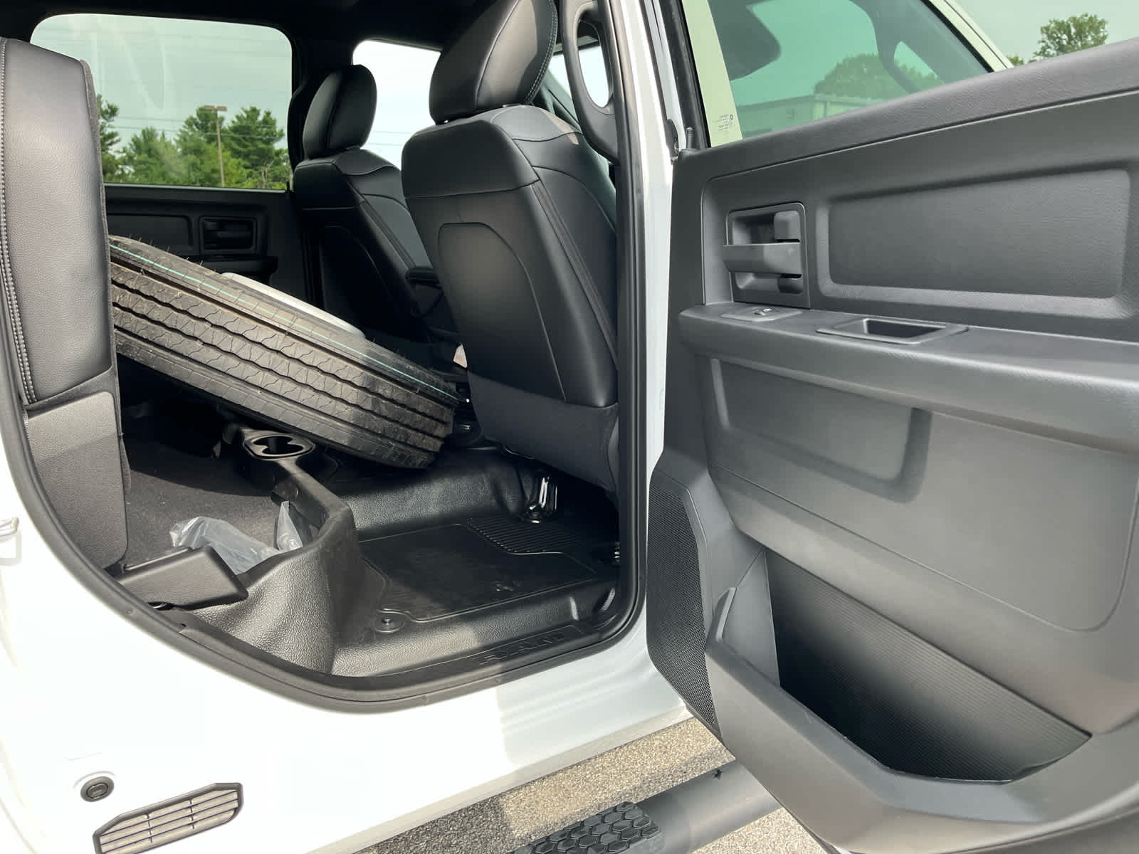 2026 RAM 4500 Chassis RAM 4500 TRADESMAN CHASSIS CREW CAB 4X4 60' CA