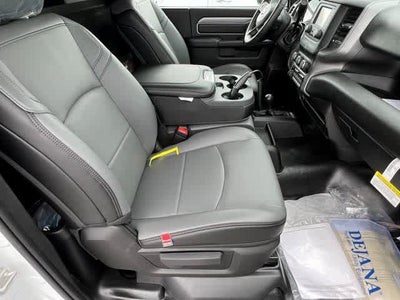 2024 RAM Ram 5500 Chassis Cab RAM 5500 TRADESMAN CHASSIS REGULAR CAB 4X4 84' CA