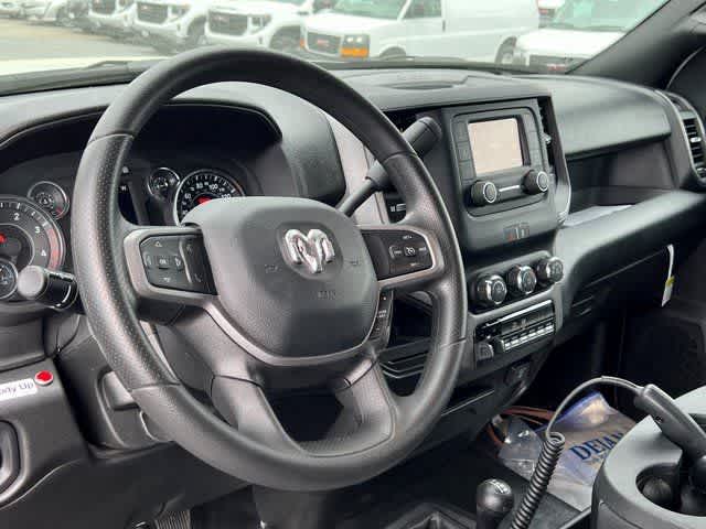 2024 RAM Ram 5500 Chassis Cab RAM 5500 TRADESMAN CHASSIS REGULAR CAB 4X4 84' CA