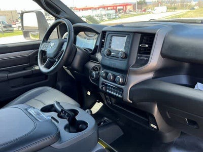 2024 RAM Ram 3500 Chassis Cab RAM 3500 TRADESMAN CHASSIS REGULAR CAB 4X4 60' CA