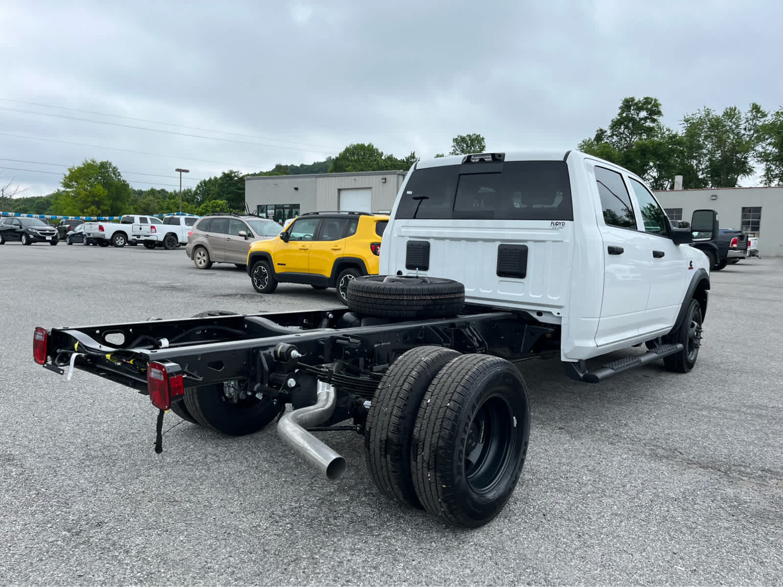 2026 RAM Ram 3500 Chassis Cab RAM 3500 TRADESMAN CREW CAB CHASSIS 4X4 60' CA