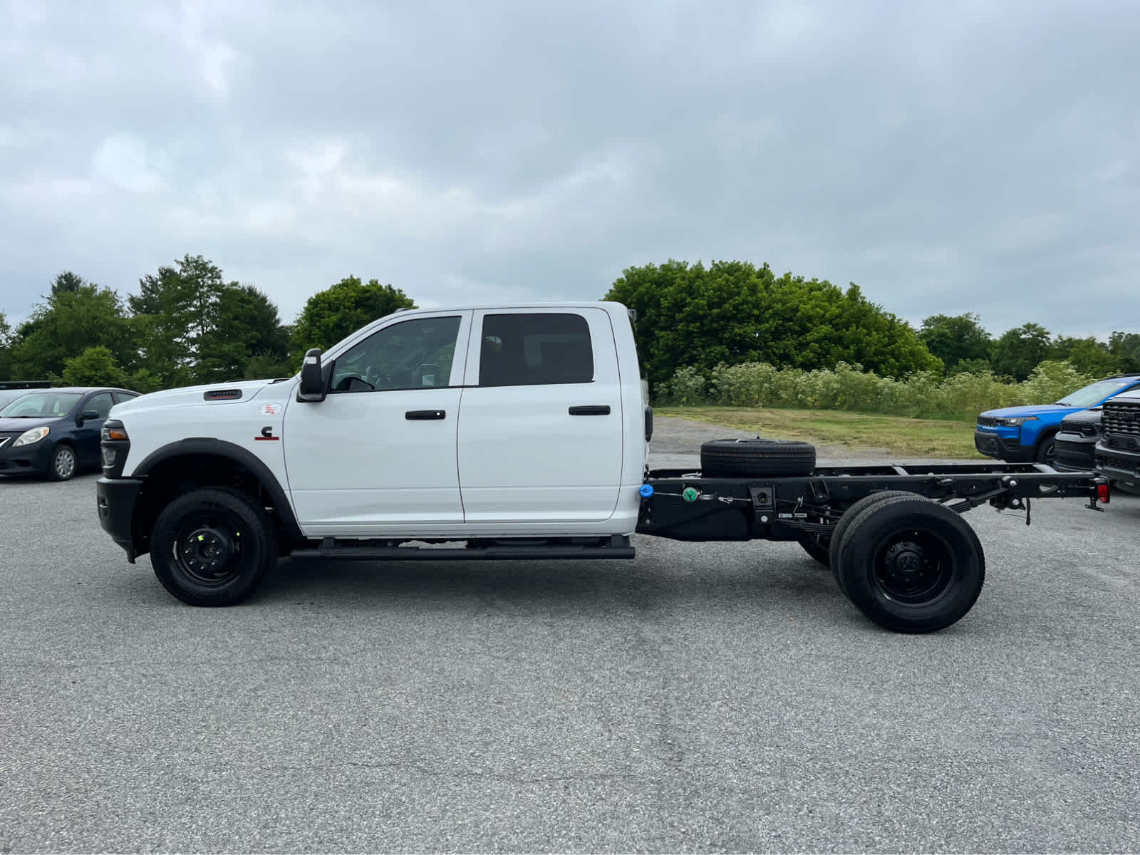 2026 RAM Ram 3500 Chassis Cab RAM 3500 TRADESMAN CREW CAB CHASSIS 4X4 60' CA