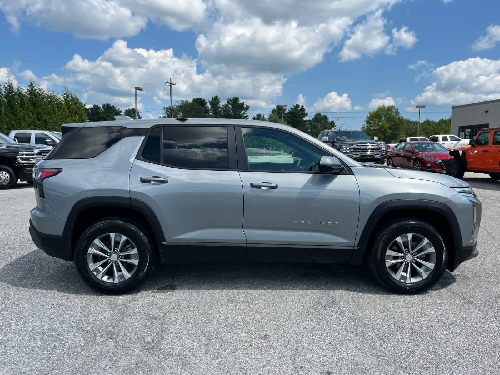 2025 Chevrolet Equinox AWD LT