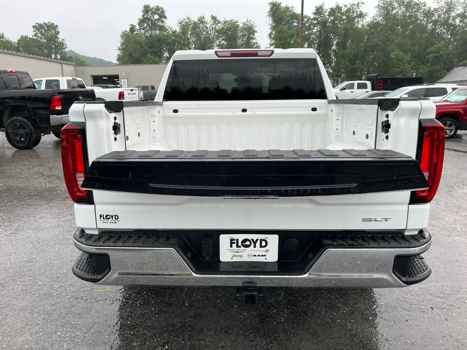 2024 GMC Sierra 1500 4WD Crew Cab Short Box SLT