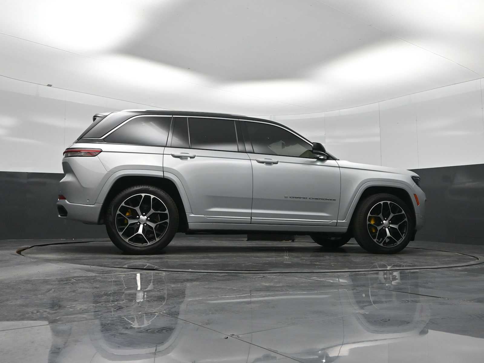 2022 Jeep Grand Cherokee Summit Reserve