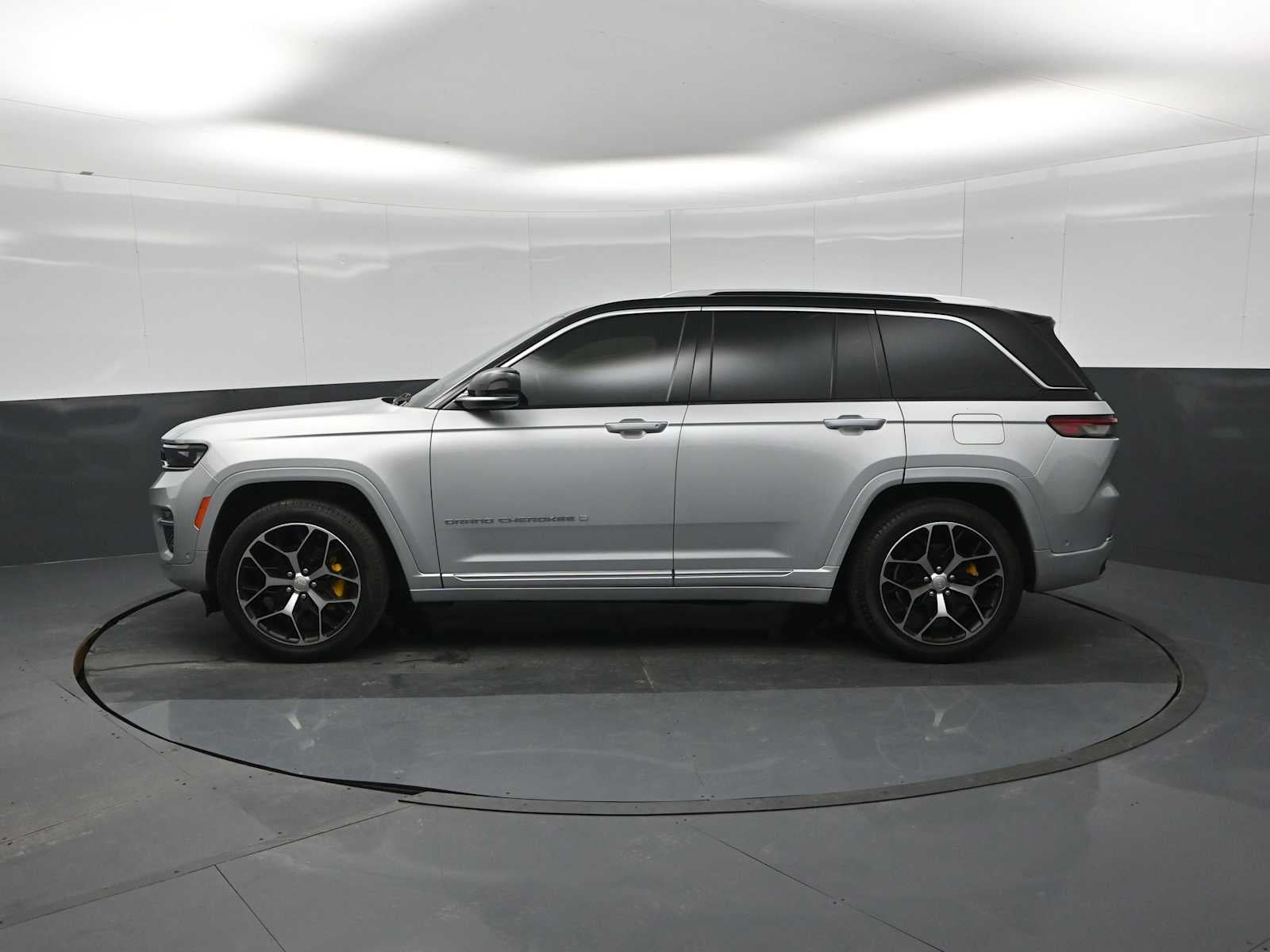 2022 Jeep Grand Cherokee Summit Reserve