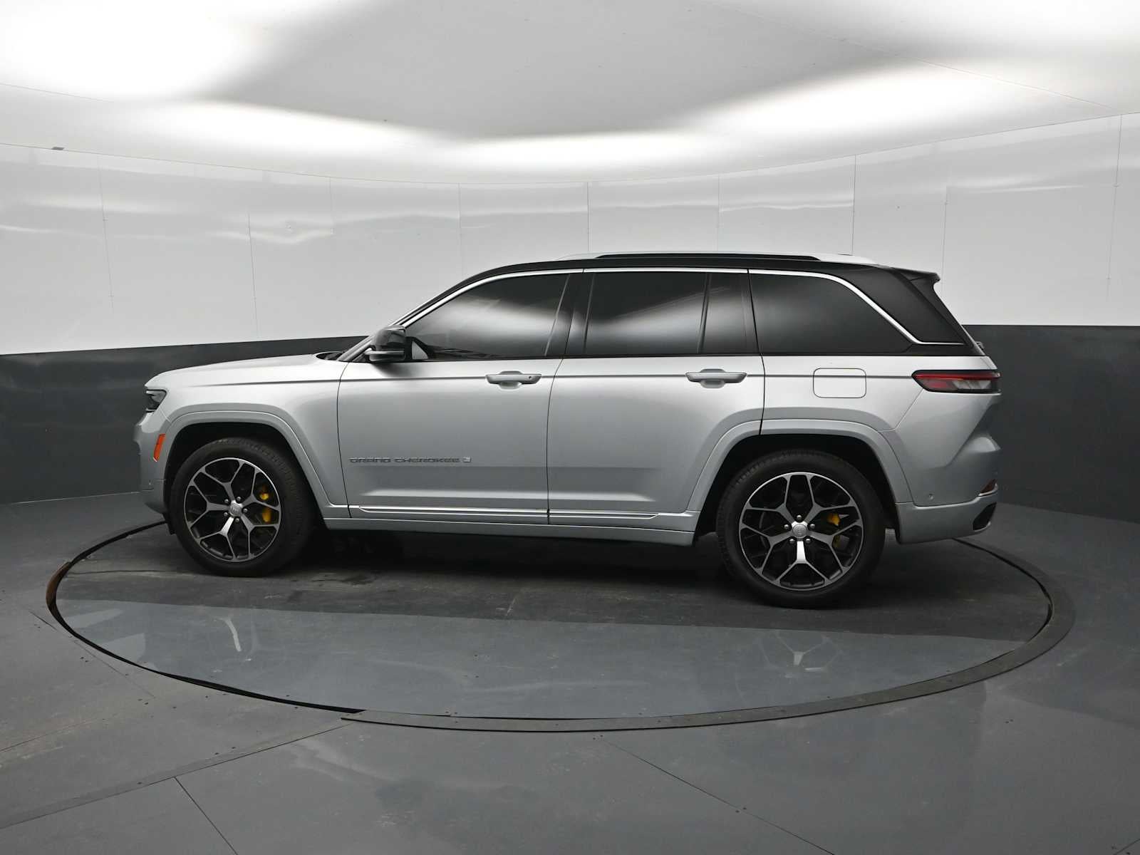 2022 Jeep Grand Cherokee Summit Reserve