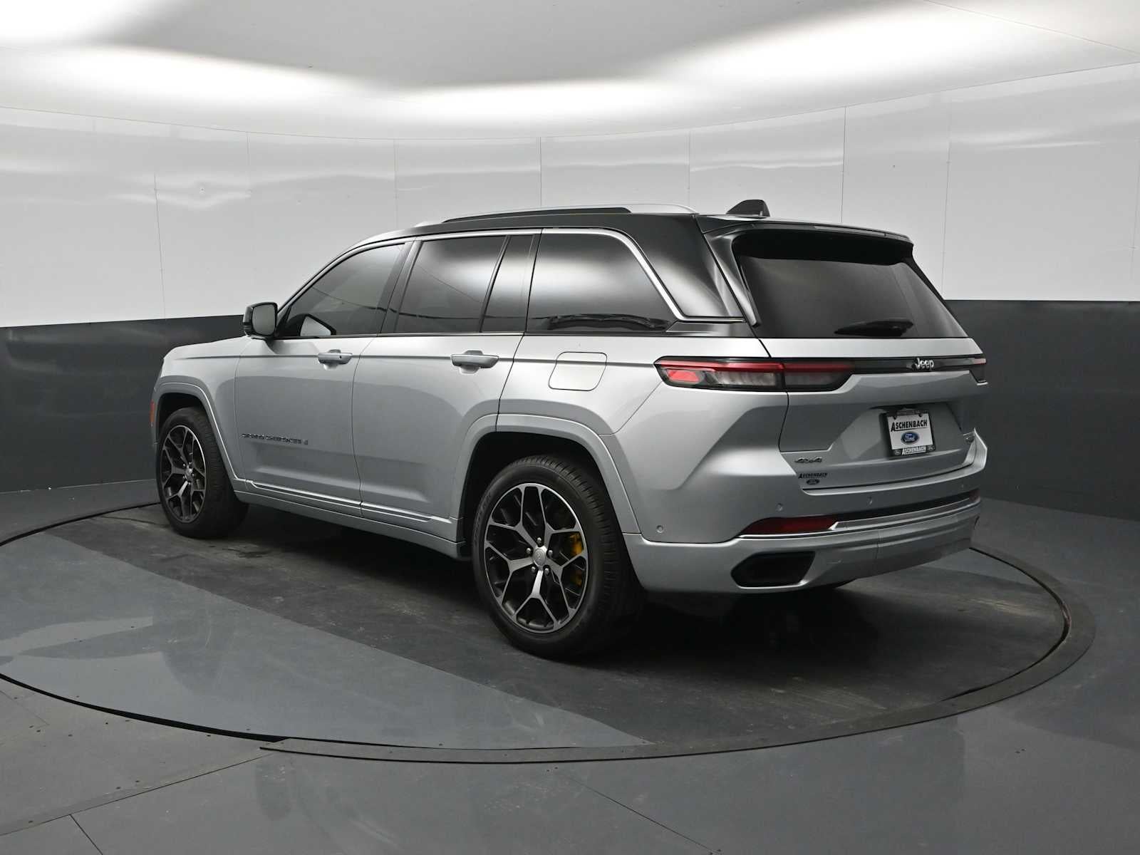 2022 Jeep Grand Cherokee Summit Reserve