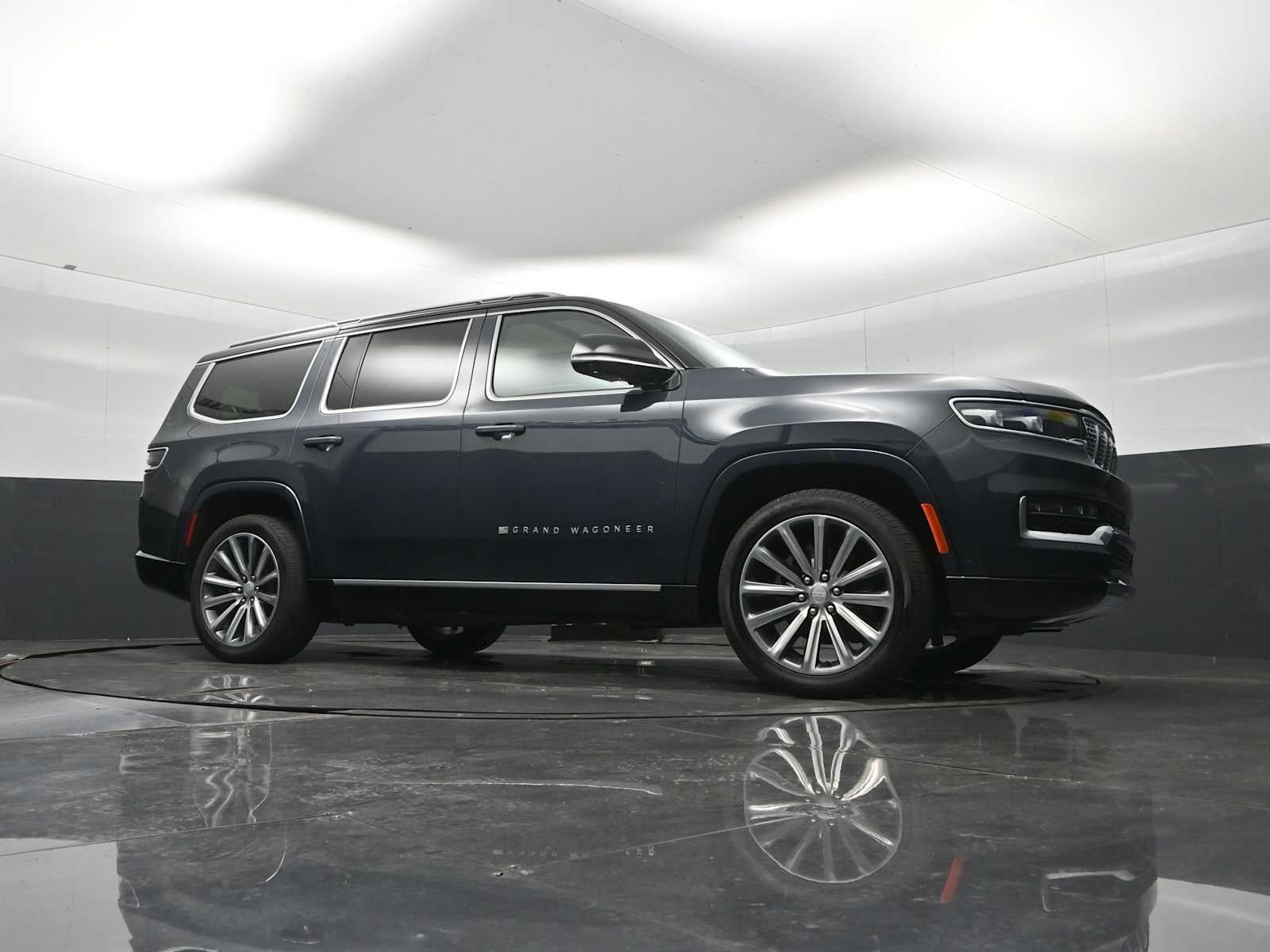 2023 Jeep Grand Wagoneer Base