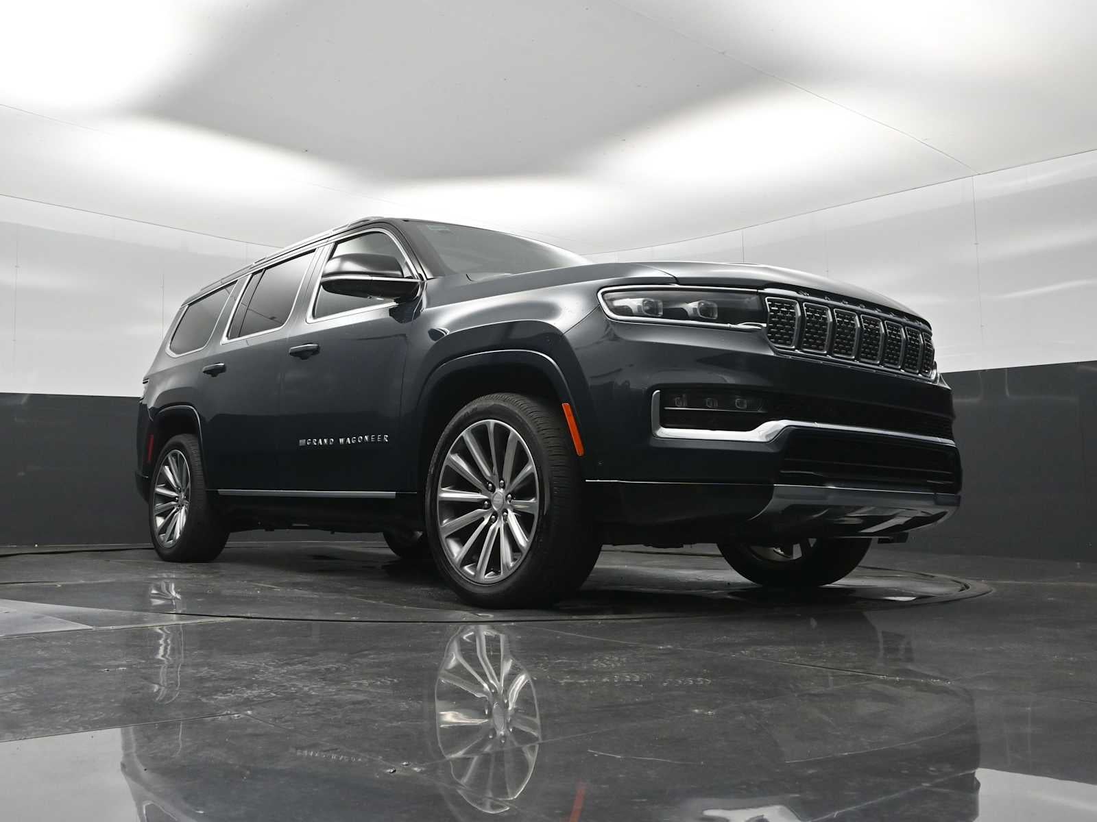 2023 Jeep Grand Wagoneer Base