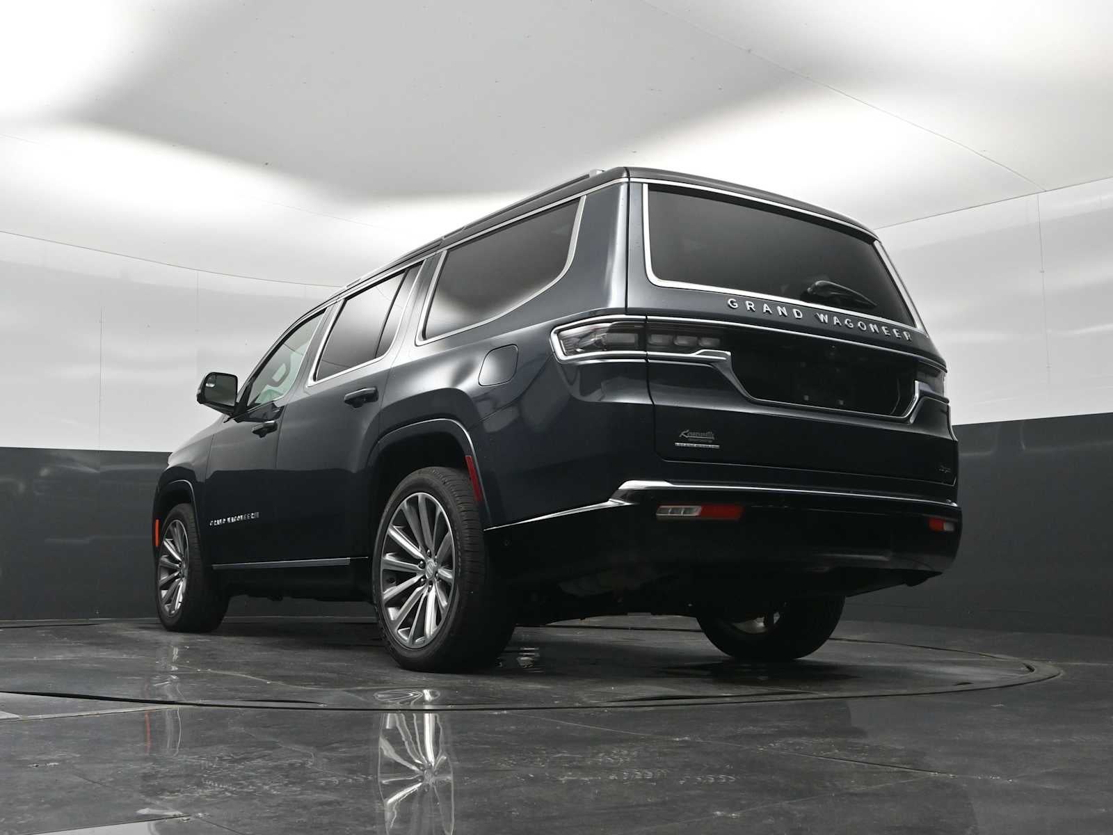 2023 Jeep Grand Wagoneer Base