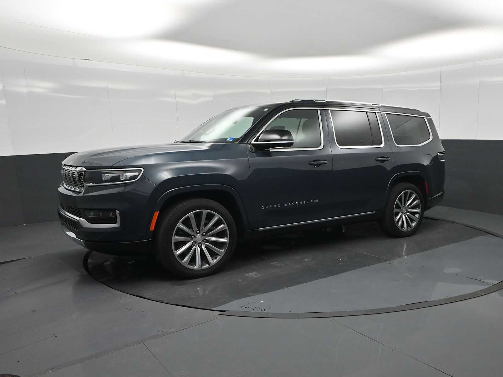 2023 Jeep Grand Wagoneer Base