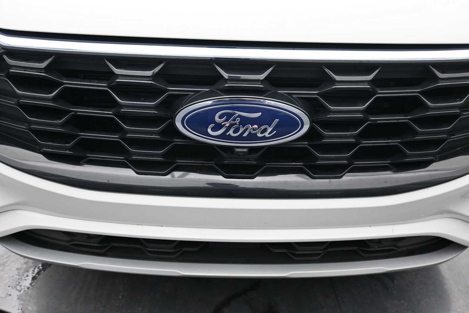 2025 Ford Escape ST-Line Elite