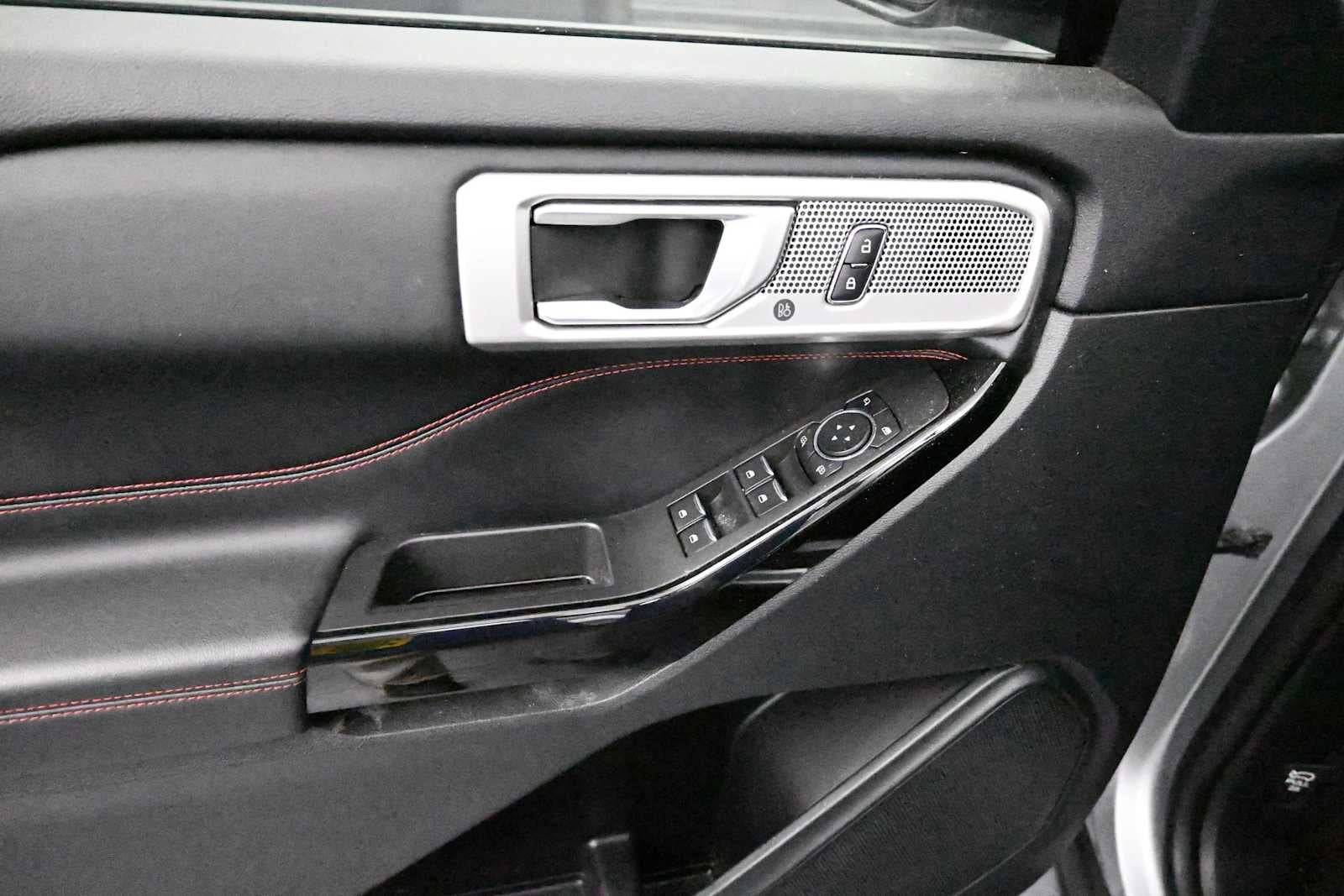 2024 Ford Explorer ST-Line