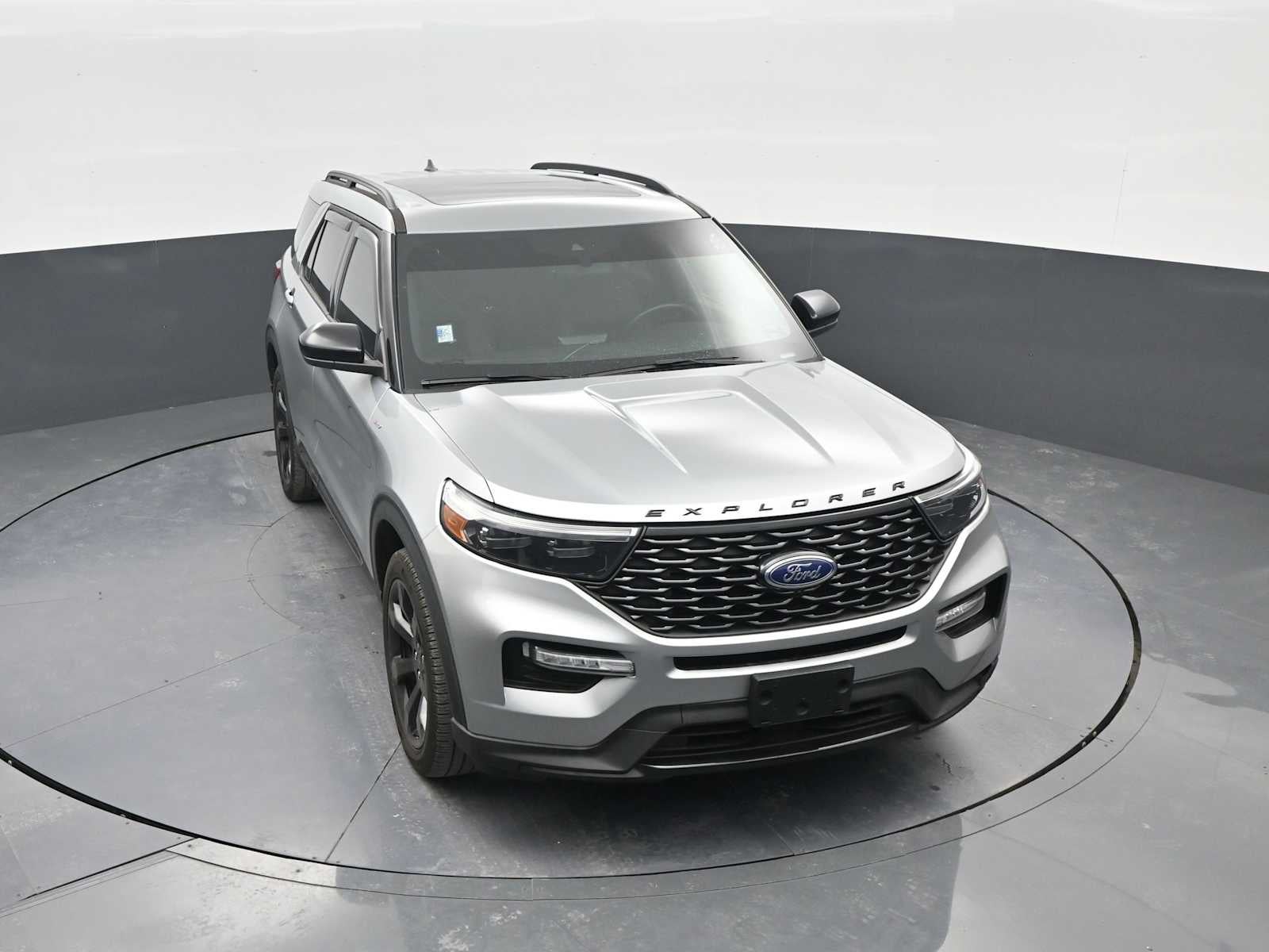 2024 Ford Explorer ST-Line