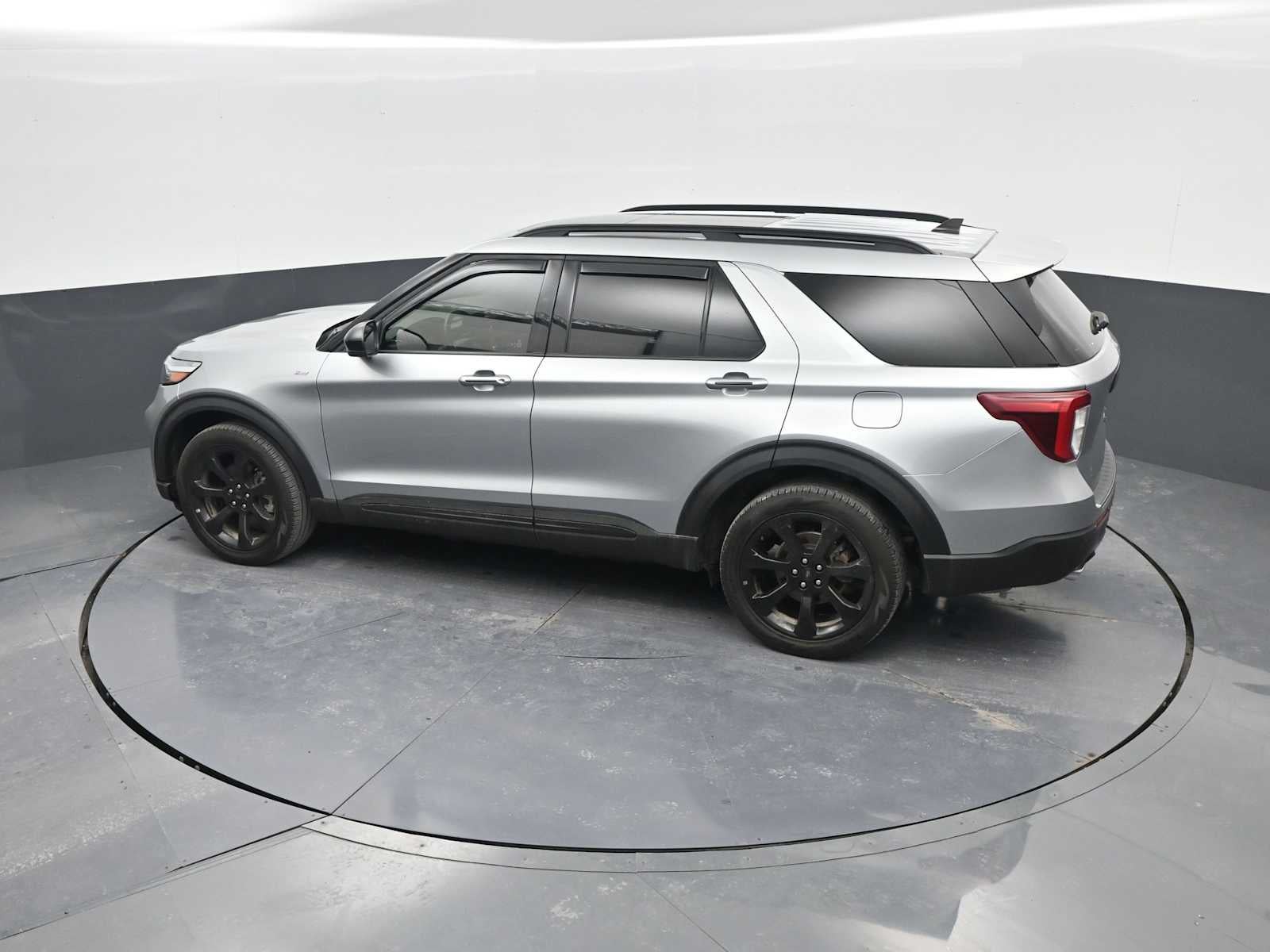 2024 Ford Explorer ST-Line