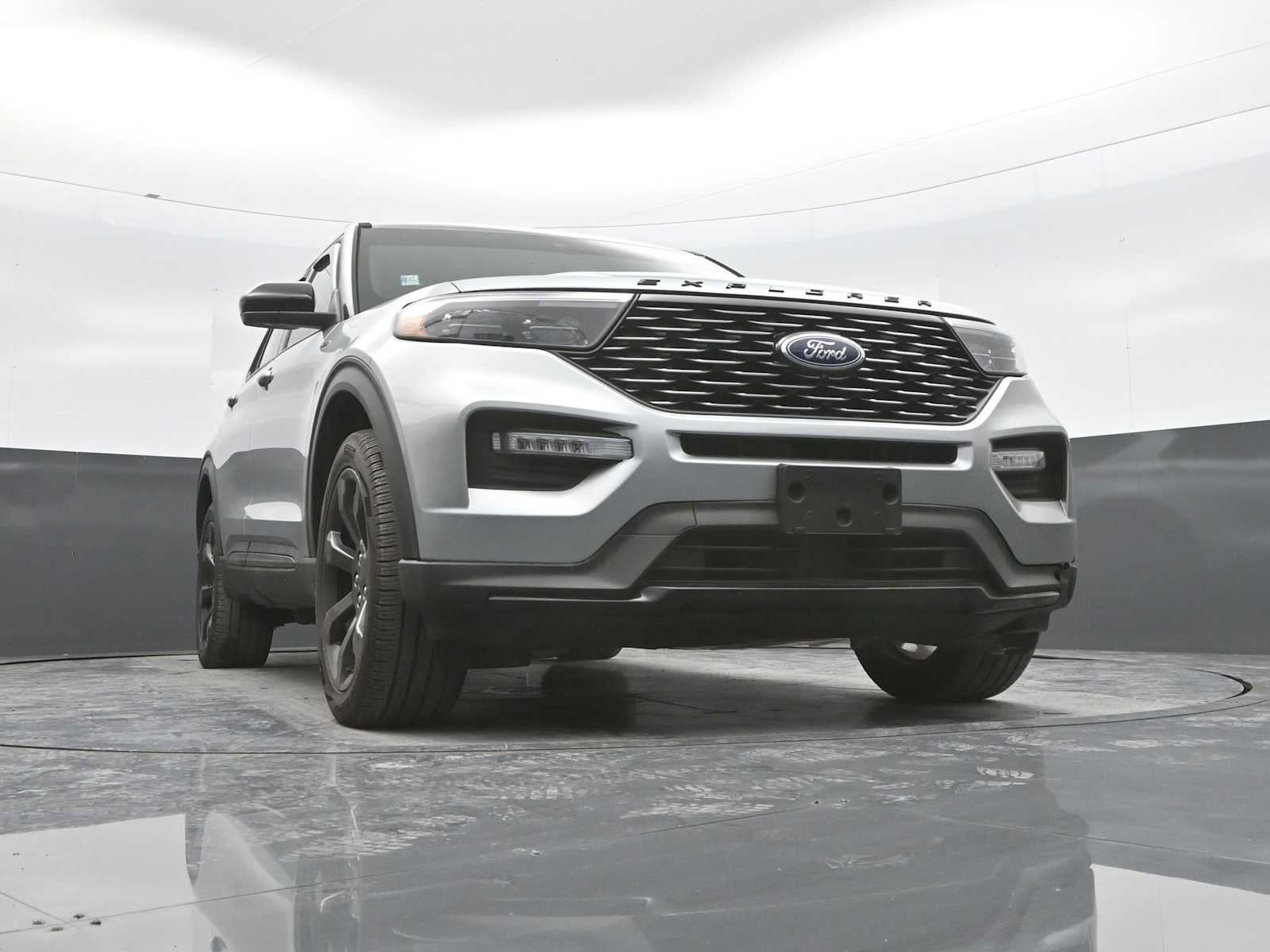 2024 Ford Explorer ST-Line