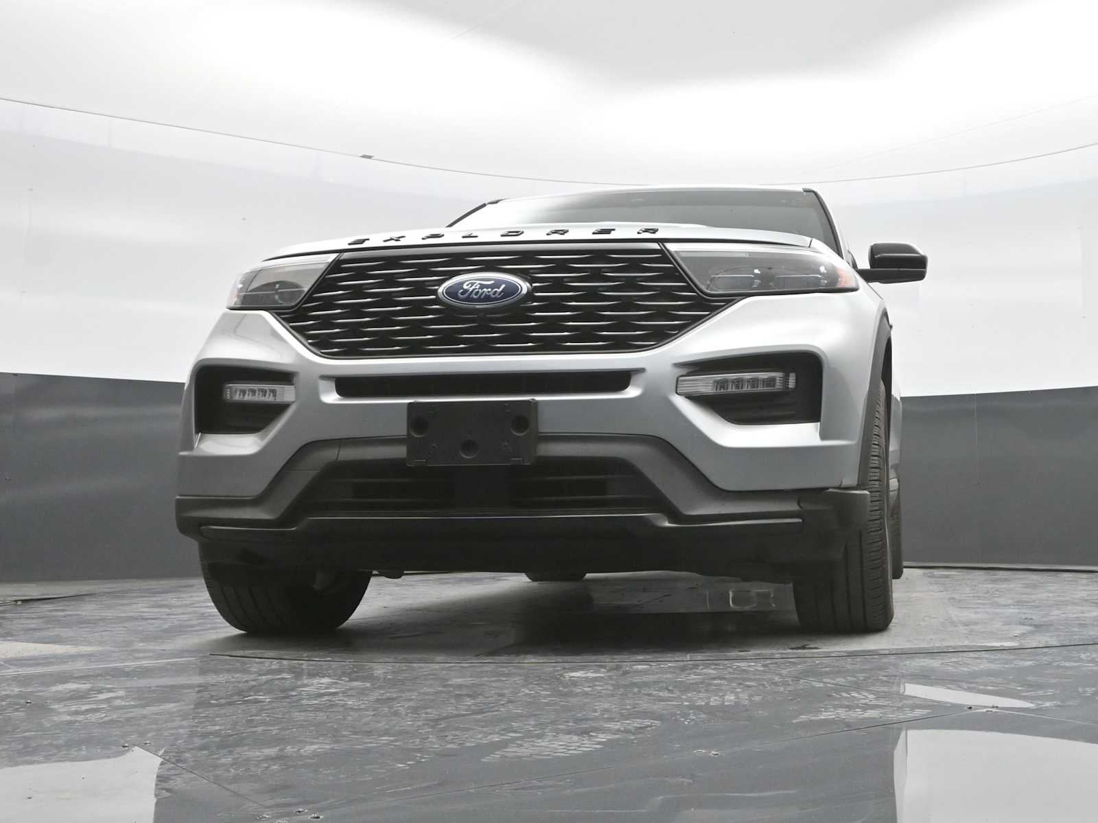 2024 Ford Explorer ST-Line
