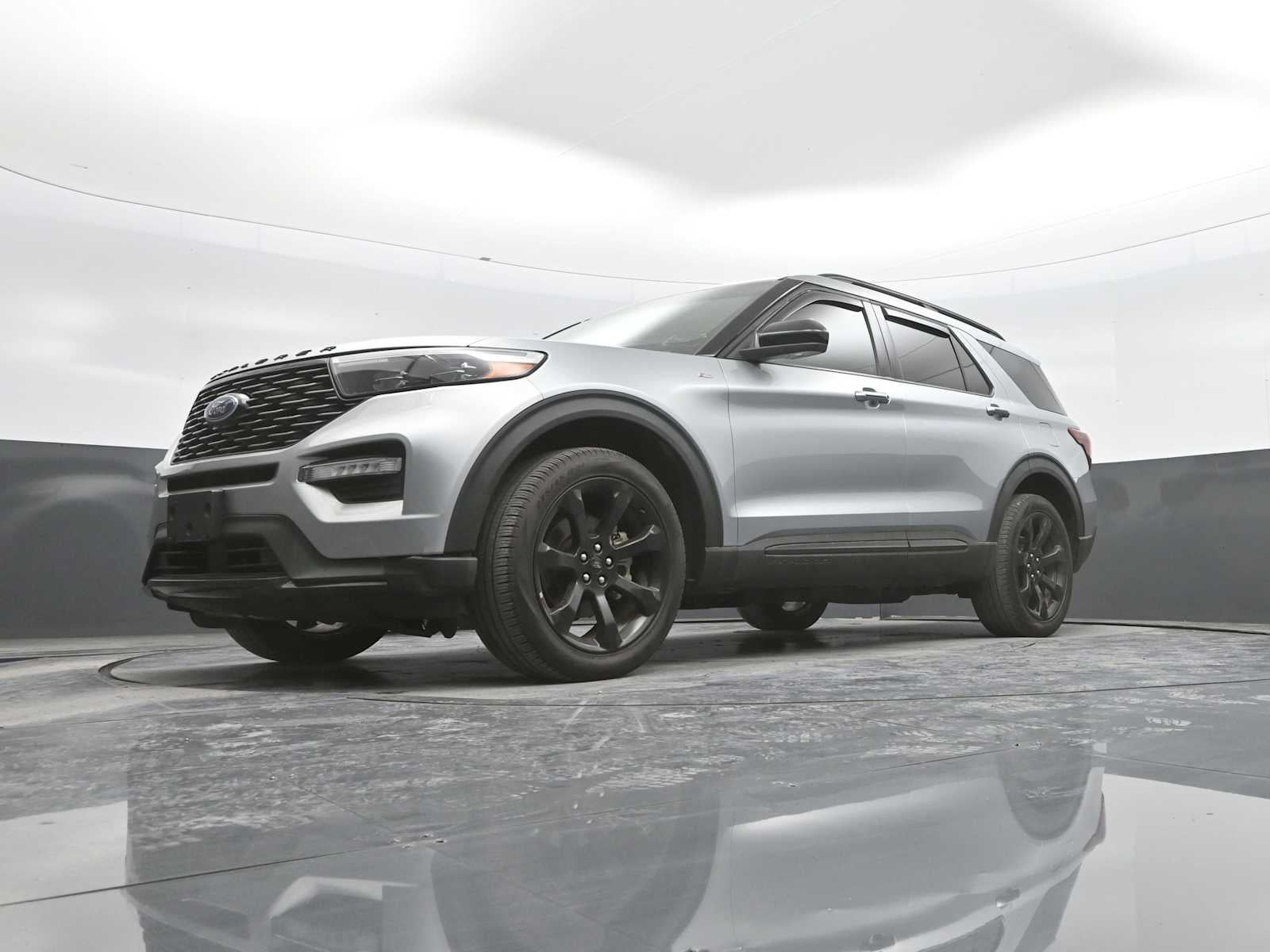 2024 Ford Explorer ST-Line