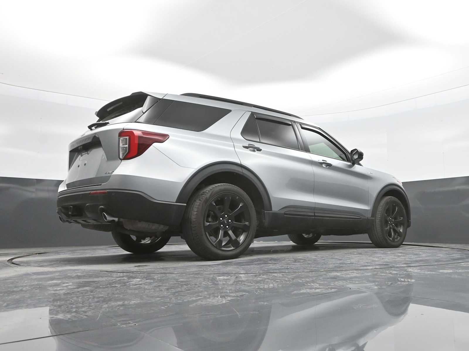 2024 Ford Explorer ST-Line