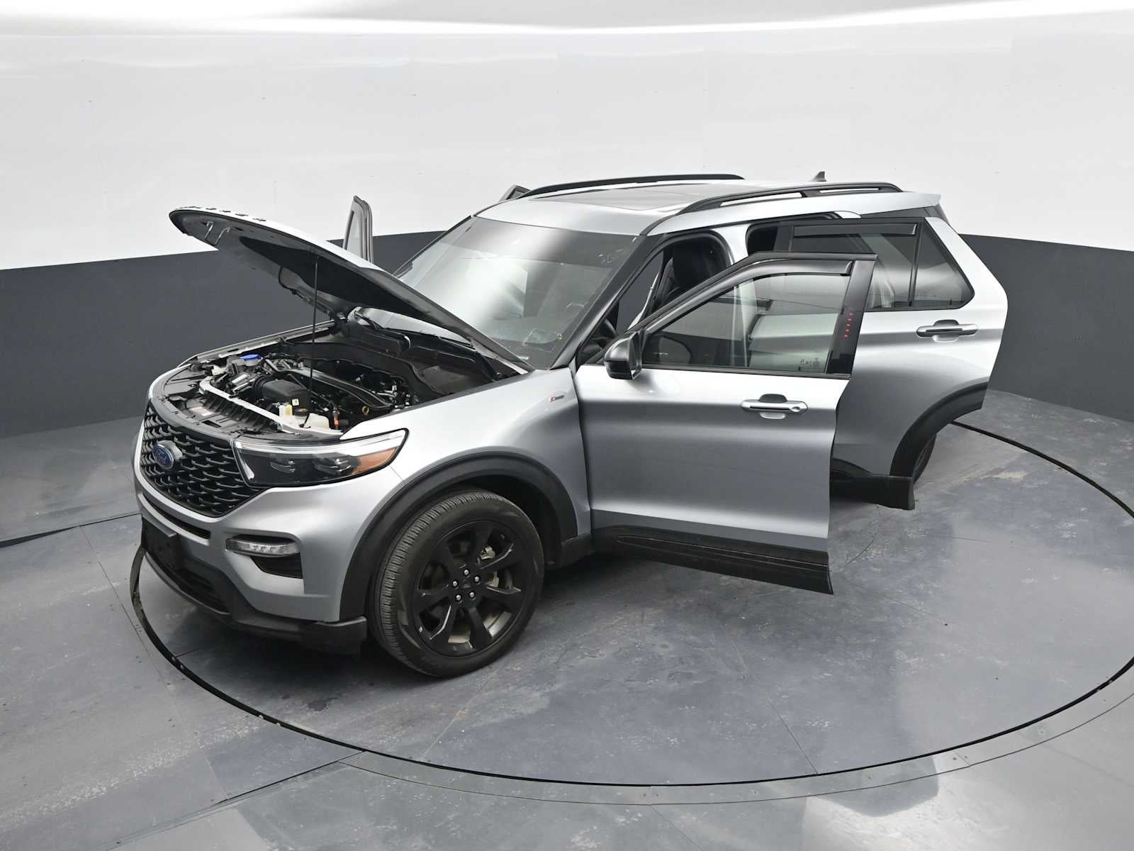 2024 Ford Explorer ST-Line