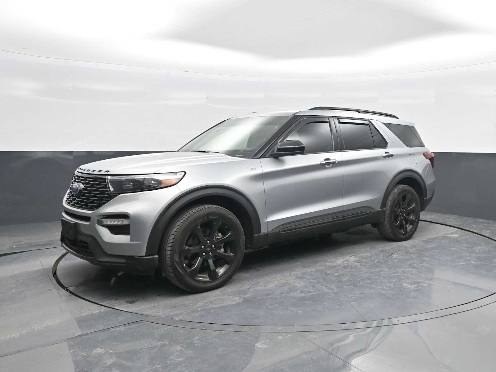 2024 Ford Explorer ST-Line