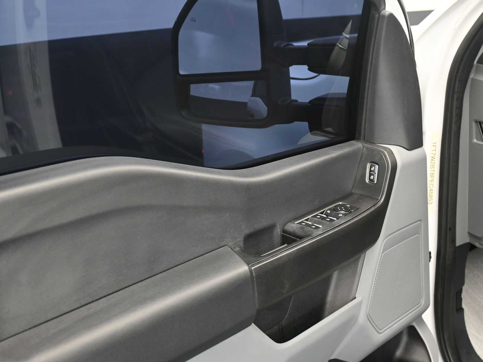 2023 Ford Super Duty F-250 Pickup XL