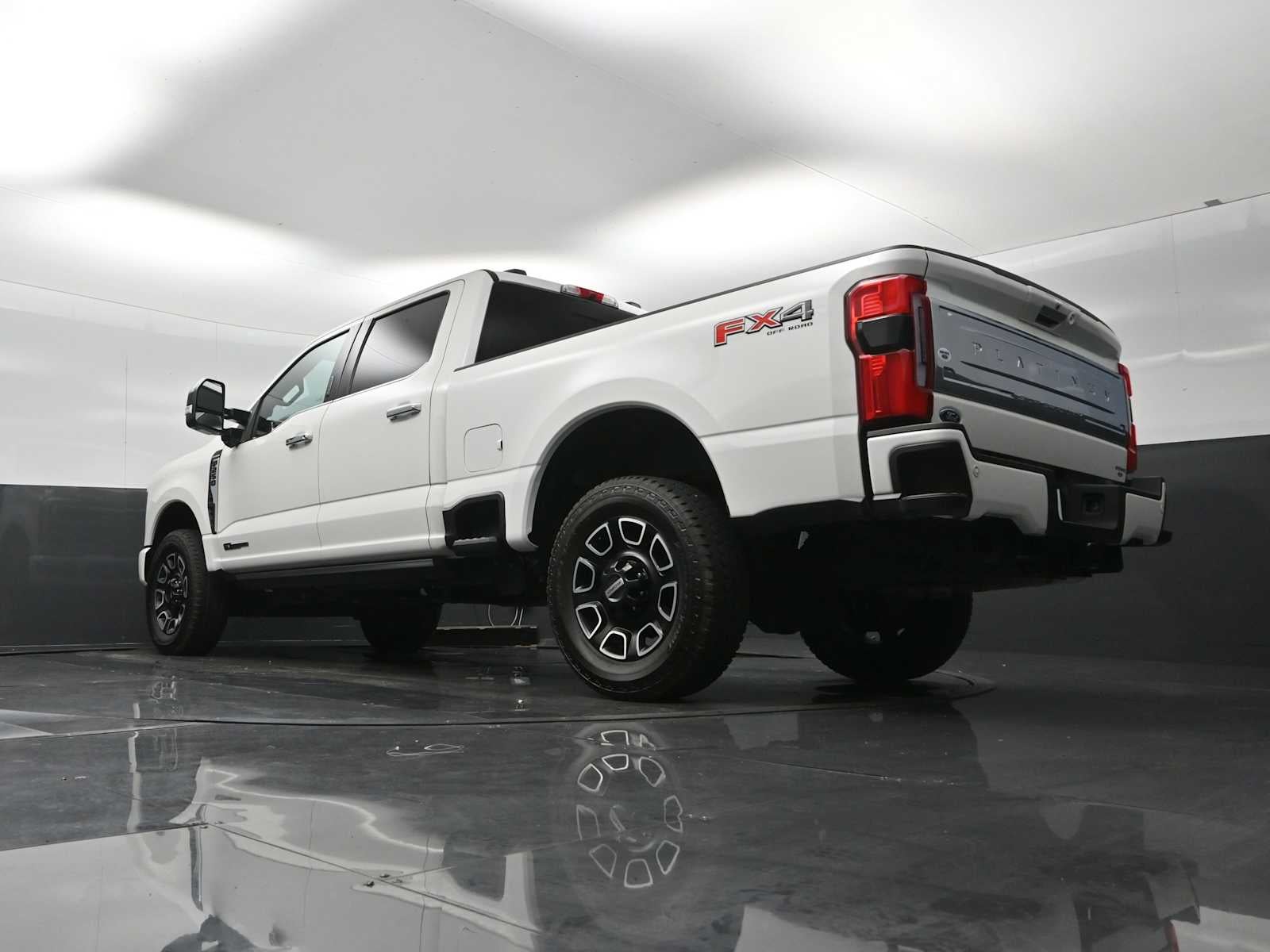 2024 Ford Super Duty F-250 Pickup Platinum