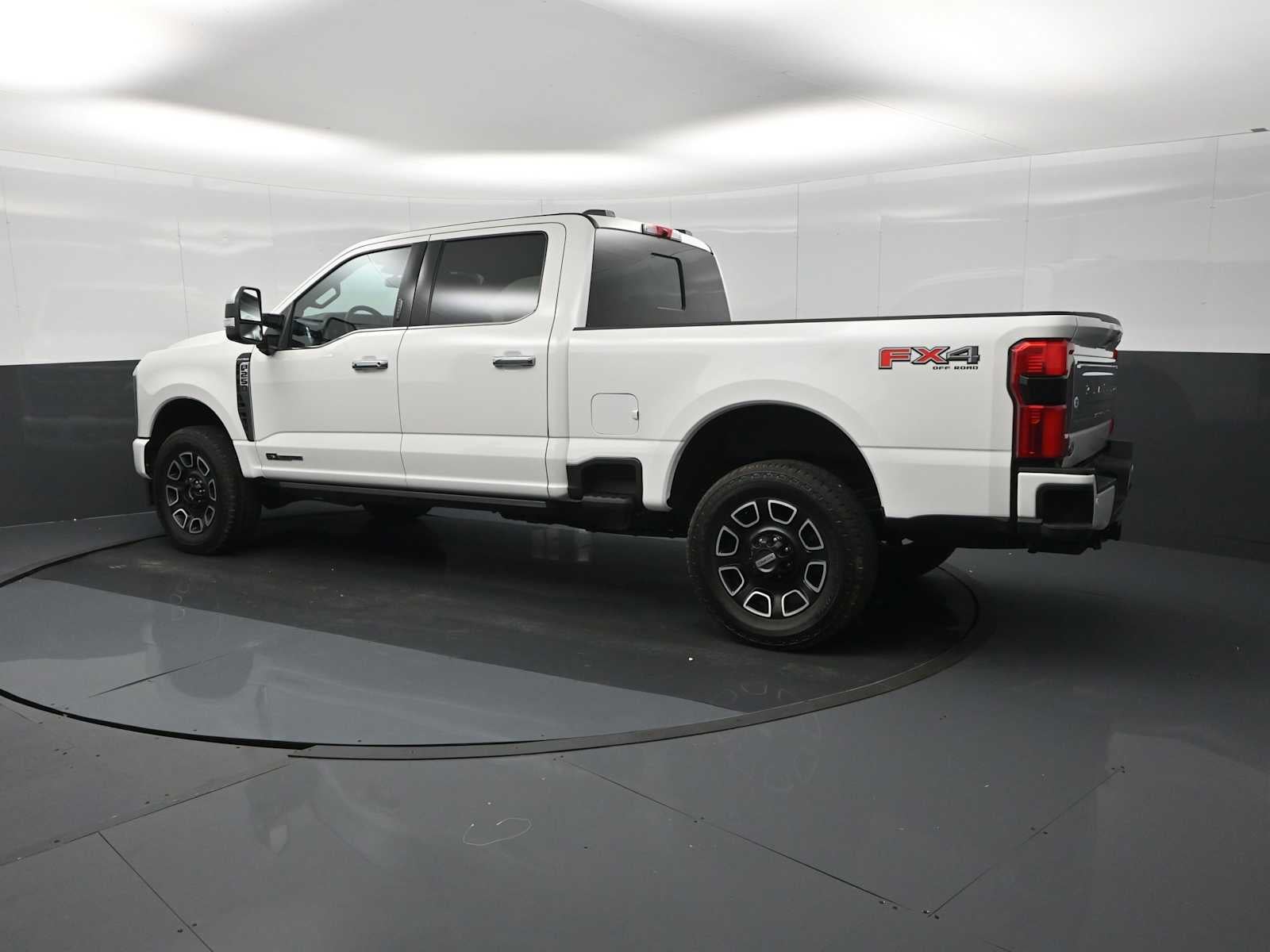 2024 Ford Super Duty F-250 Pickup Platinum