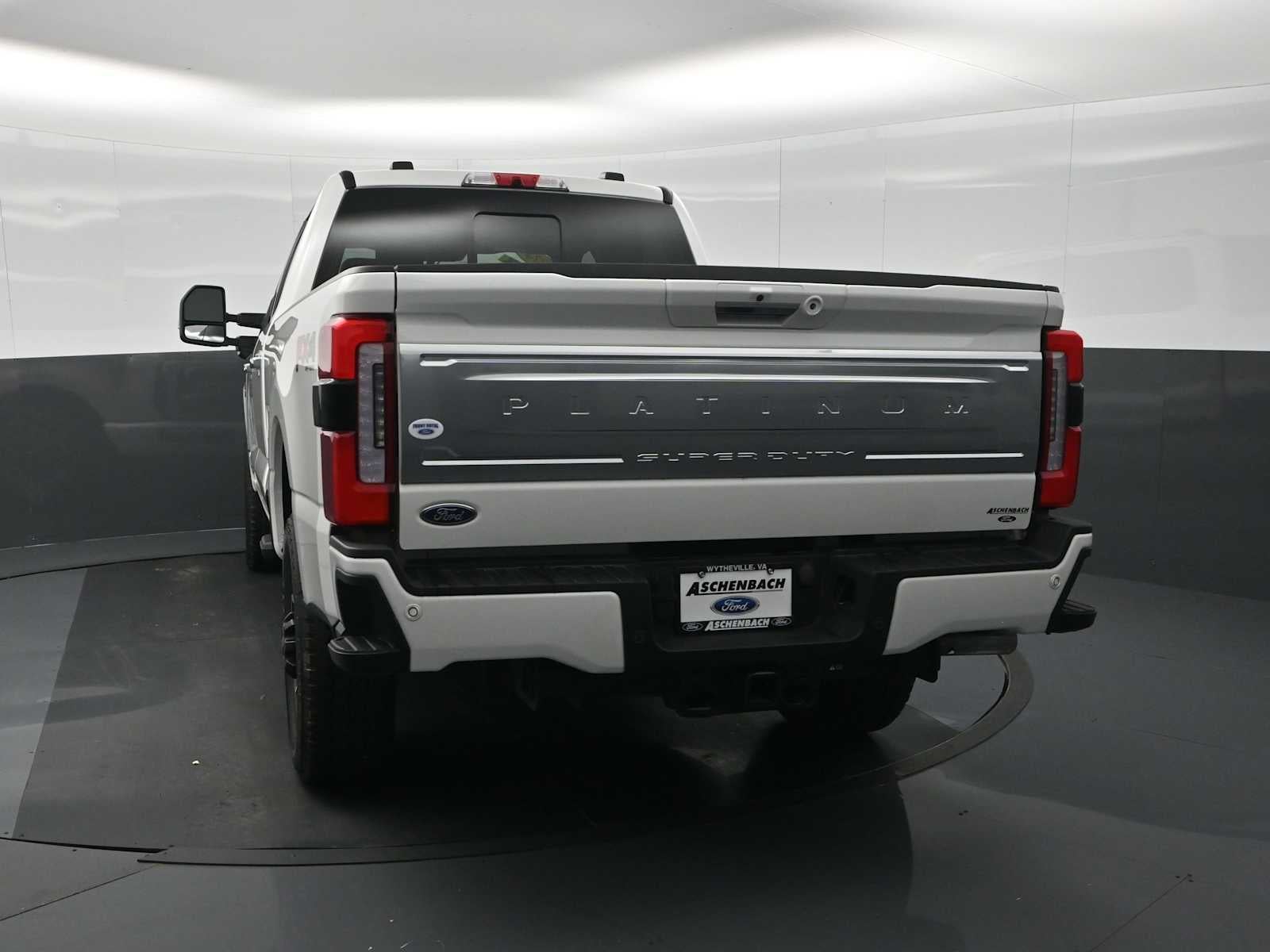 2024 Ford Super Duty F-250 Pickup Platinum