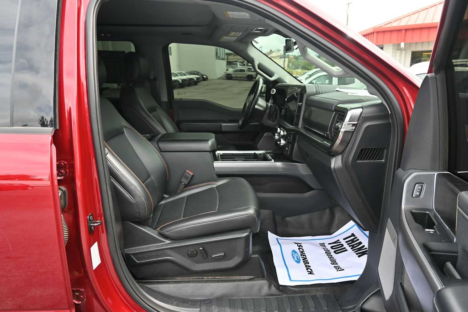 2025 Ford Super Duty F-350 DRW Pickup LARIAT