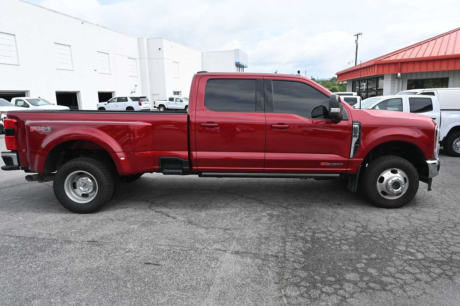 2025 Ford Super Duty F-350 DRW Pickup LARIAT