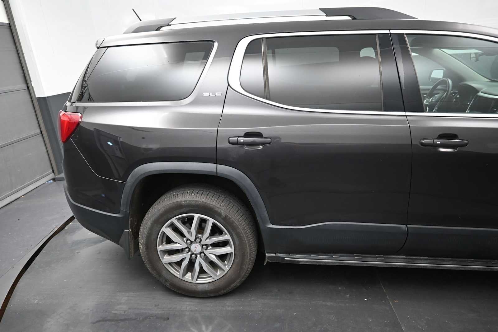 2017 GMC Acadia SLE