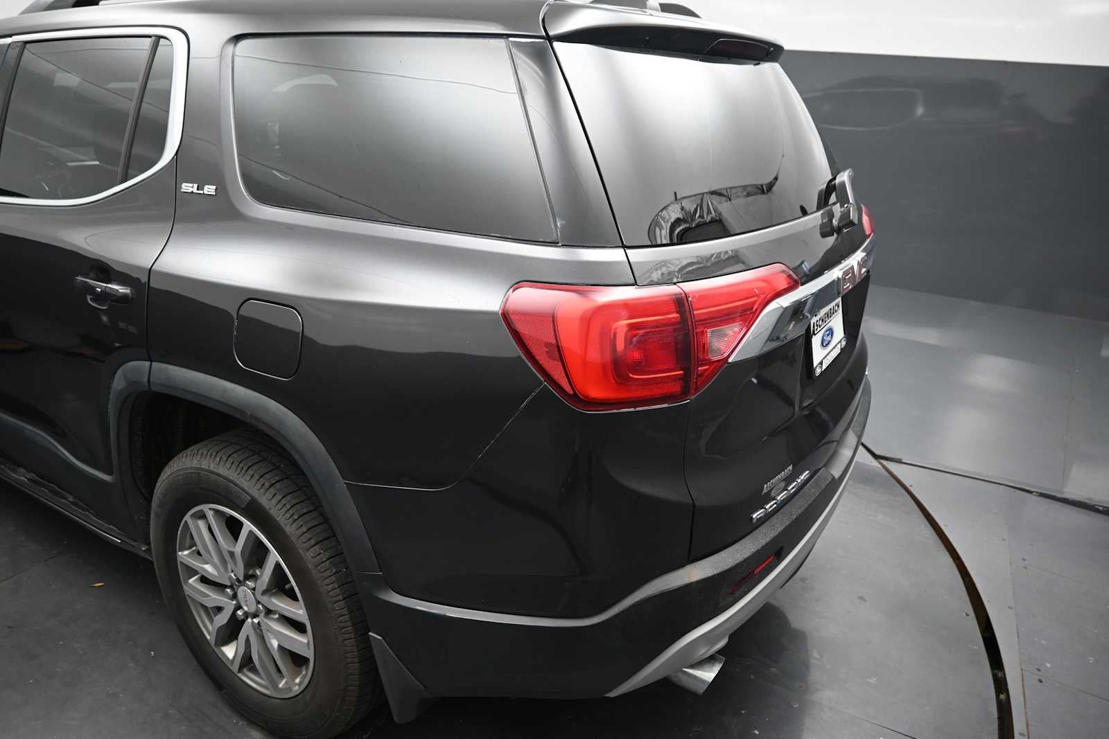 2017 GMC Acadia SLE