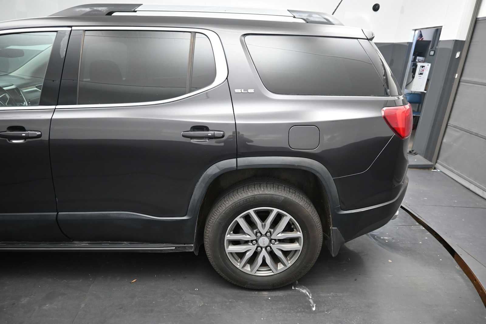 2017 GMC Acadia SLE