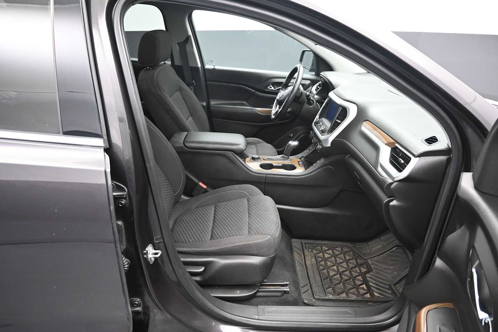 2017 GMC Acadia SLE