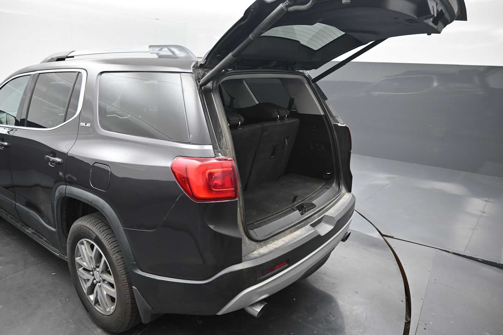 2017 GMC Acadia SLE