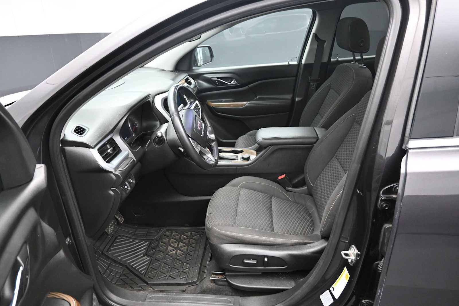 2017 GMC Acadia SLE