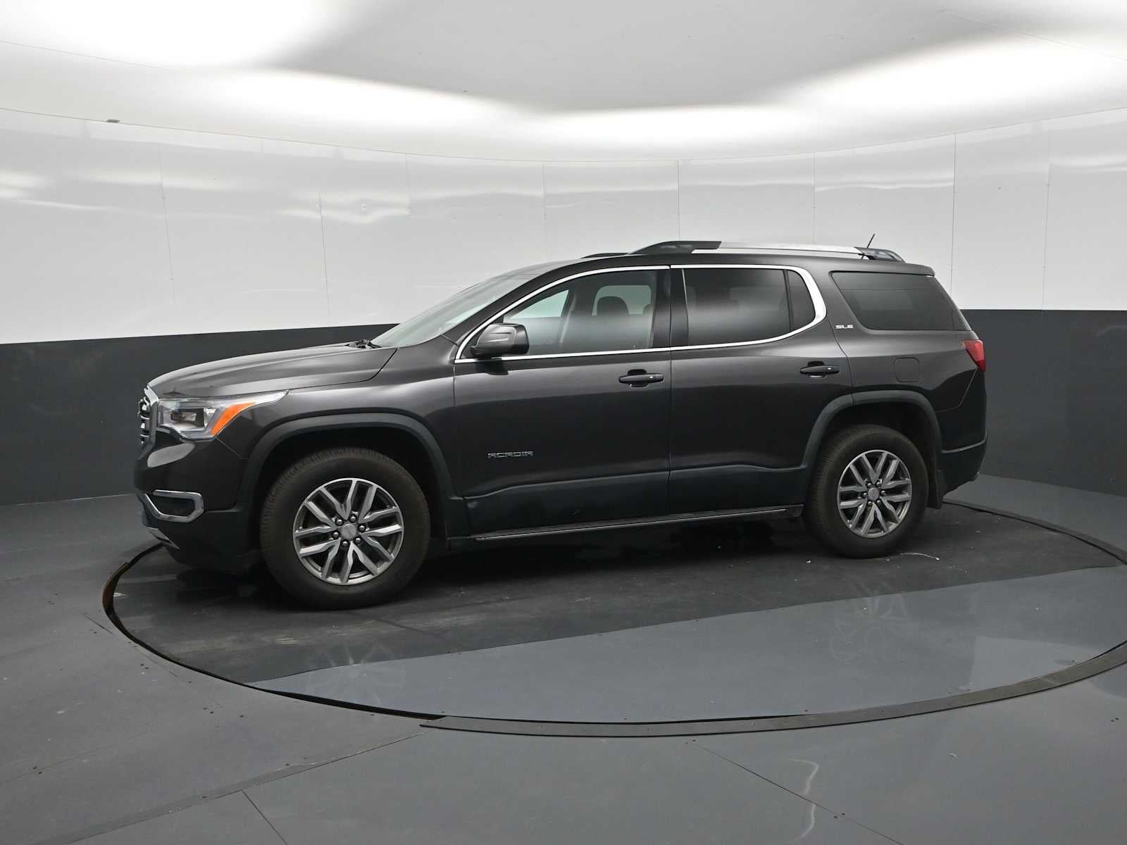 2017 GMC Acadia SLE