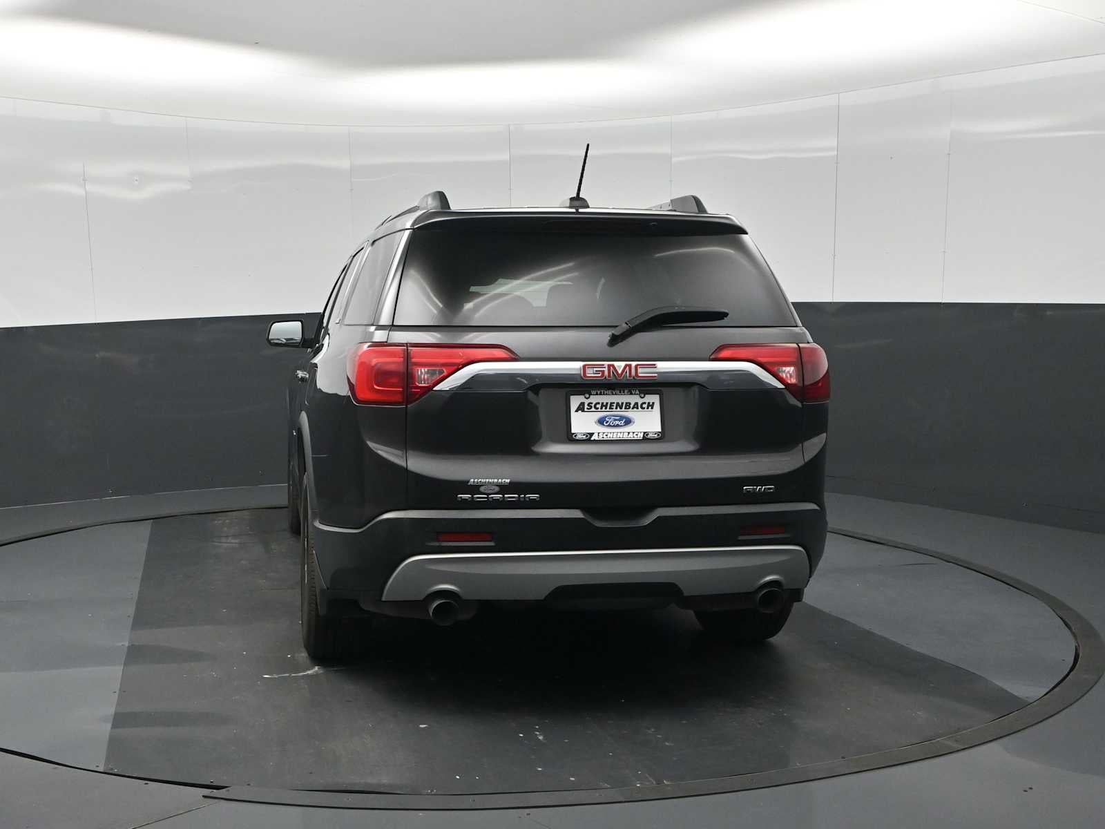 2017 GMC Acadia SLE