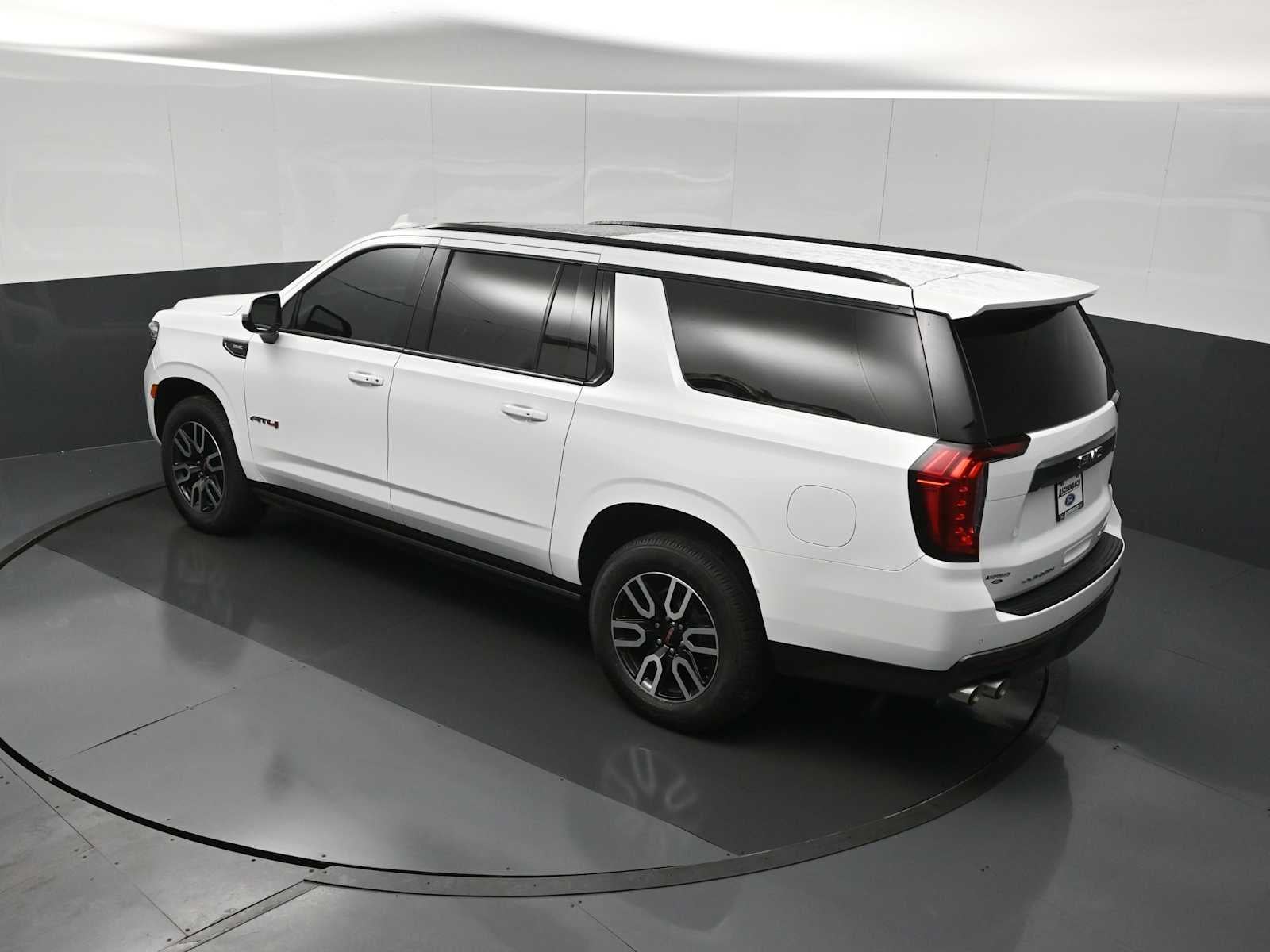 2022 GMC Yukon XL AT4