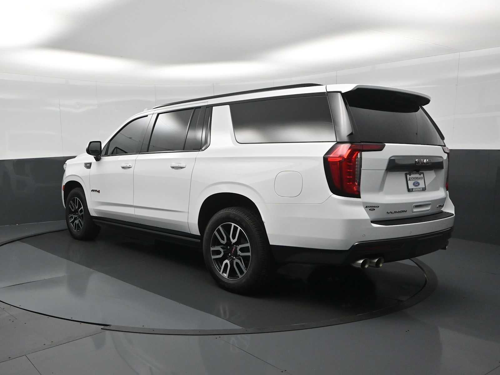 2022 GMC Yukon XL AT4